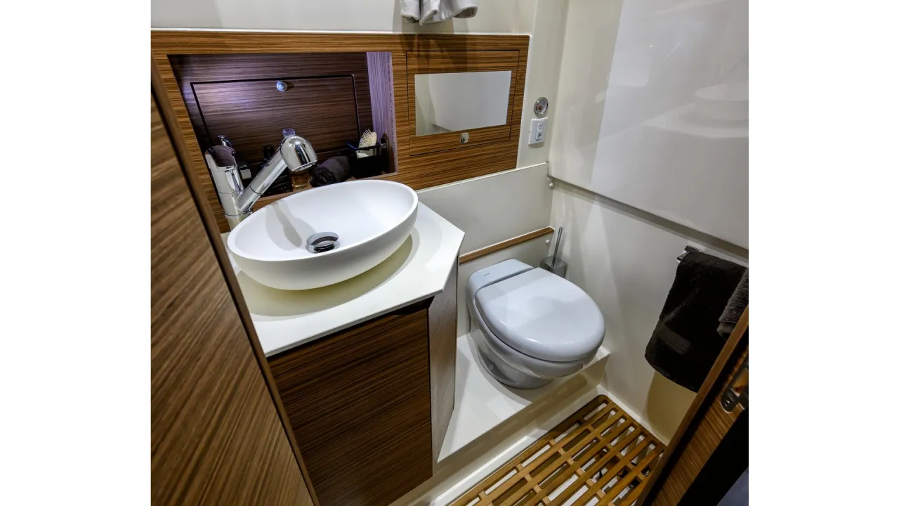 Flyer F36